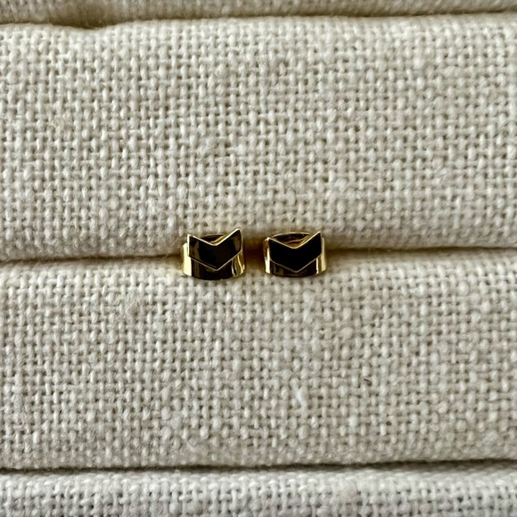 Gorjana Venice Chevron Stud Earrings - Picture 7 of 9